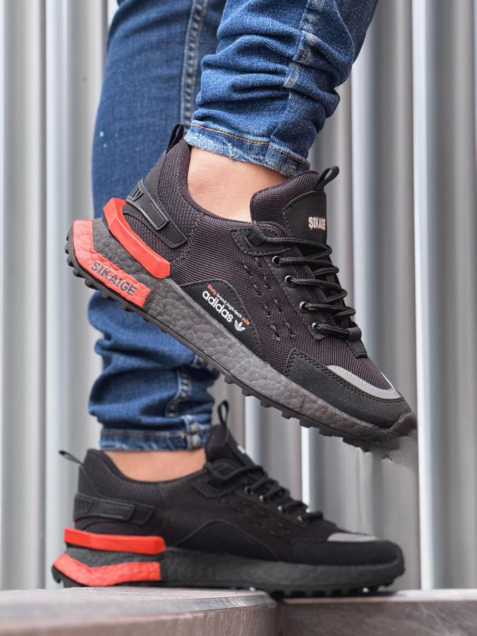 ADIDAS SIKAIGE NEGRO CON - ROJO