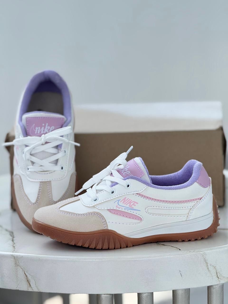 NIKE DAMA