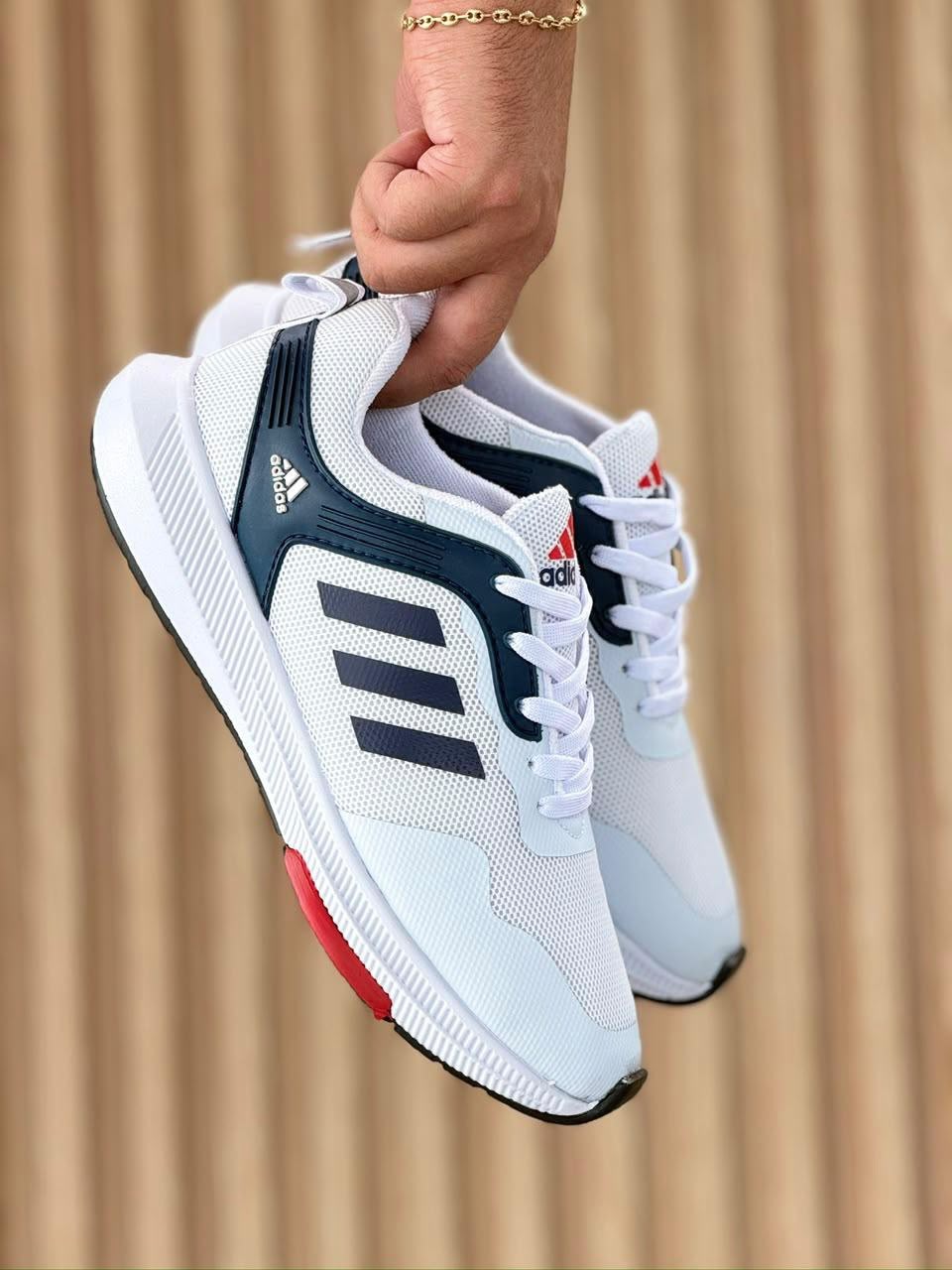 ADIDAS BOUNCE CB