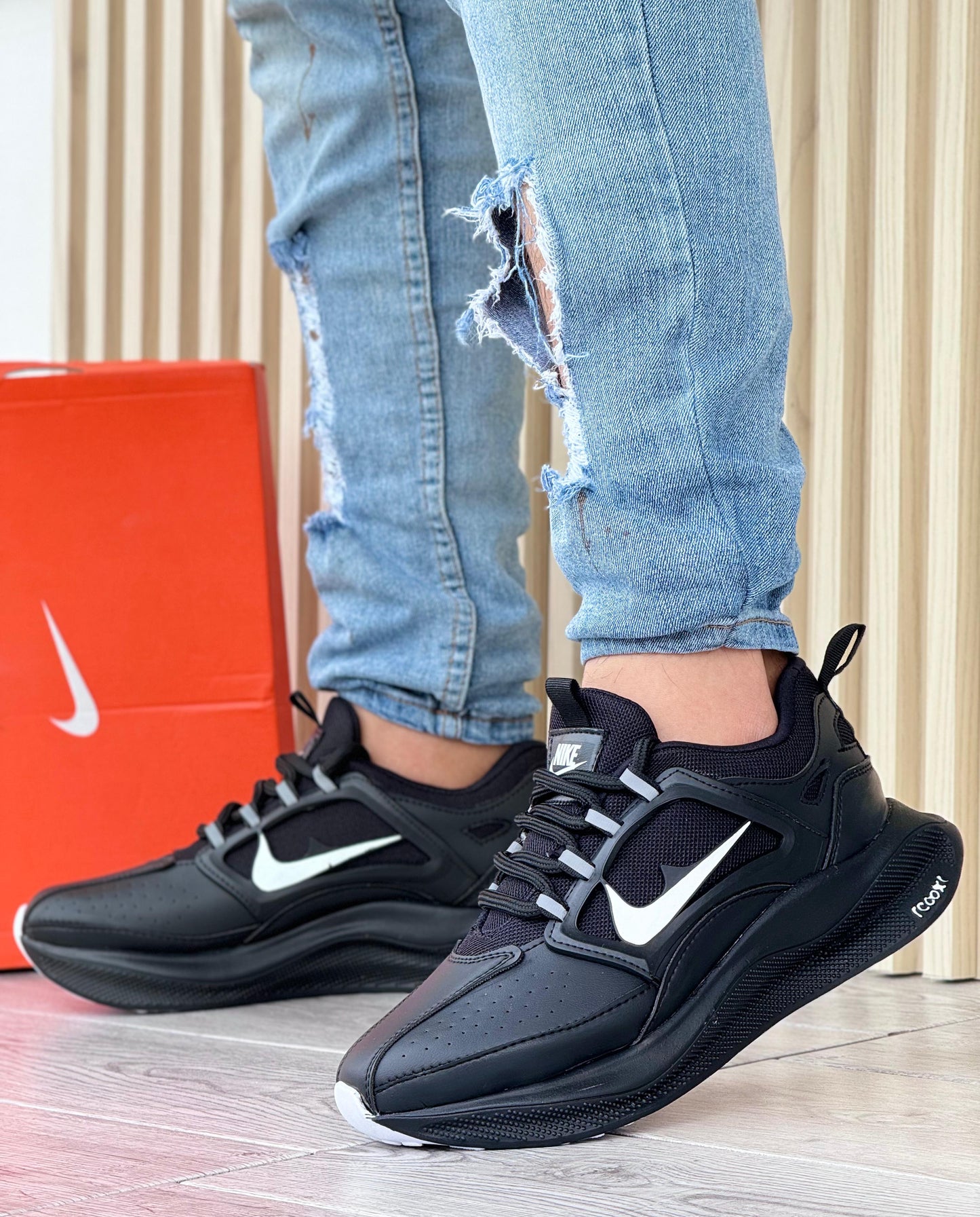 NIKE INFINITY - NEGRO