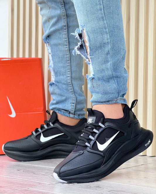 NIKE INFINITY - NEGRO