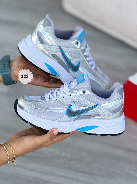 NIKE GORE TEX PLATEADO CON - AZUL