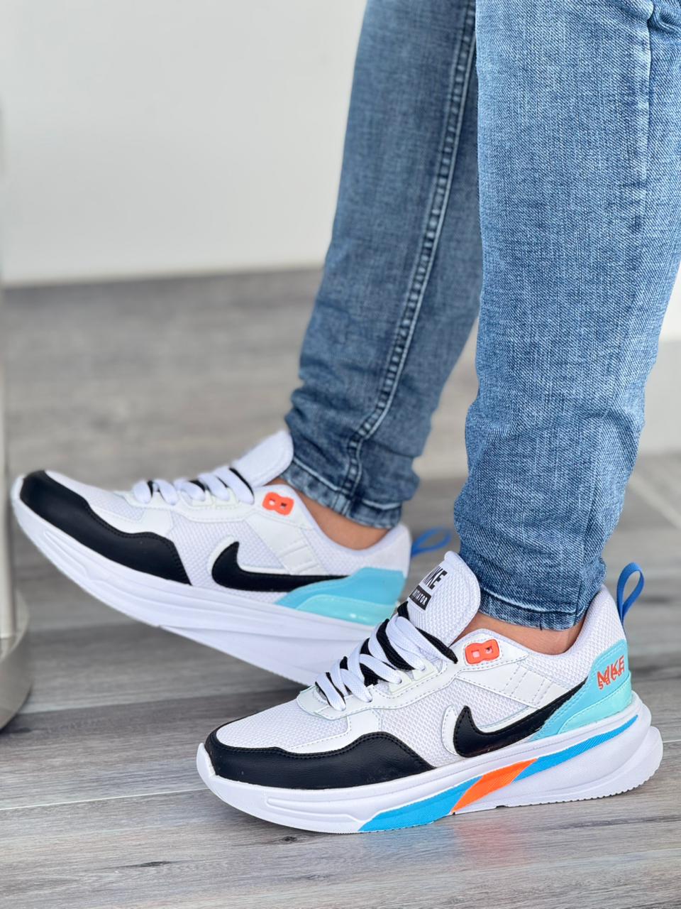 Nike Sacai