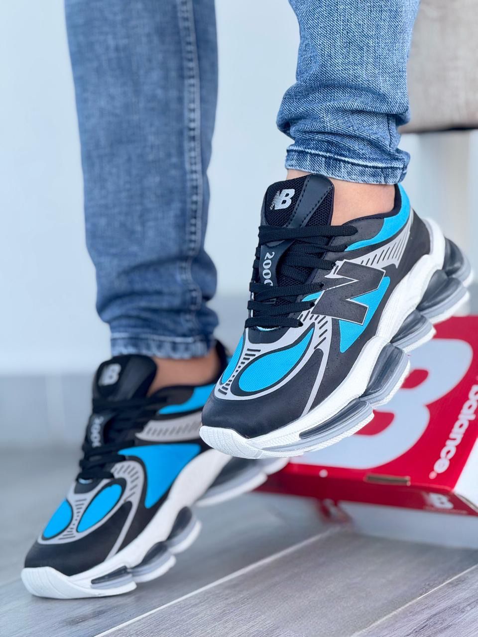 NEW BALANCE 200