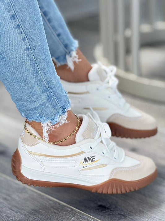 NIKE DAMA