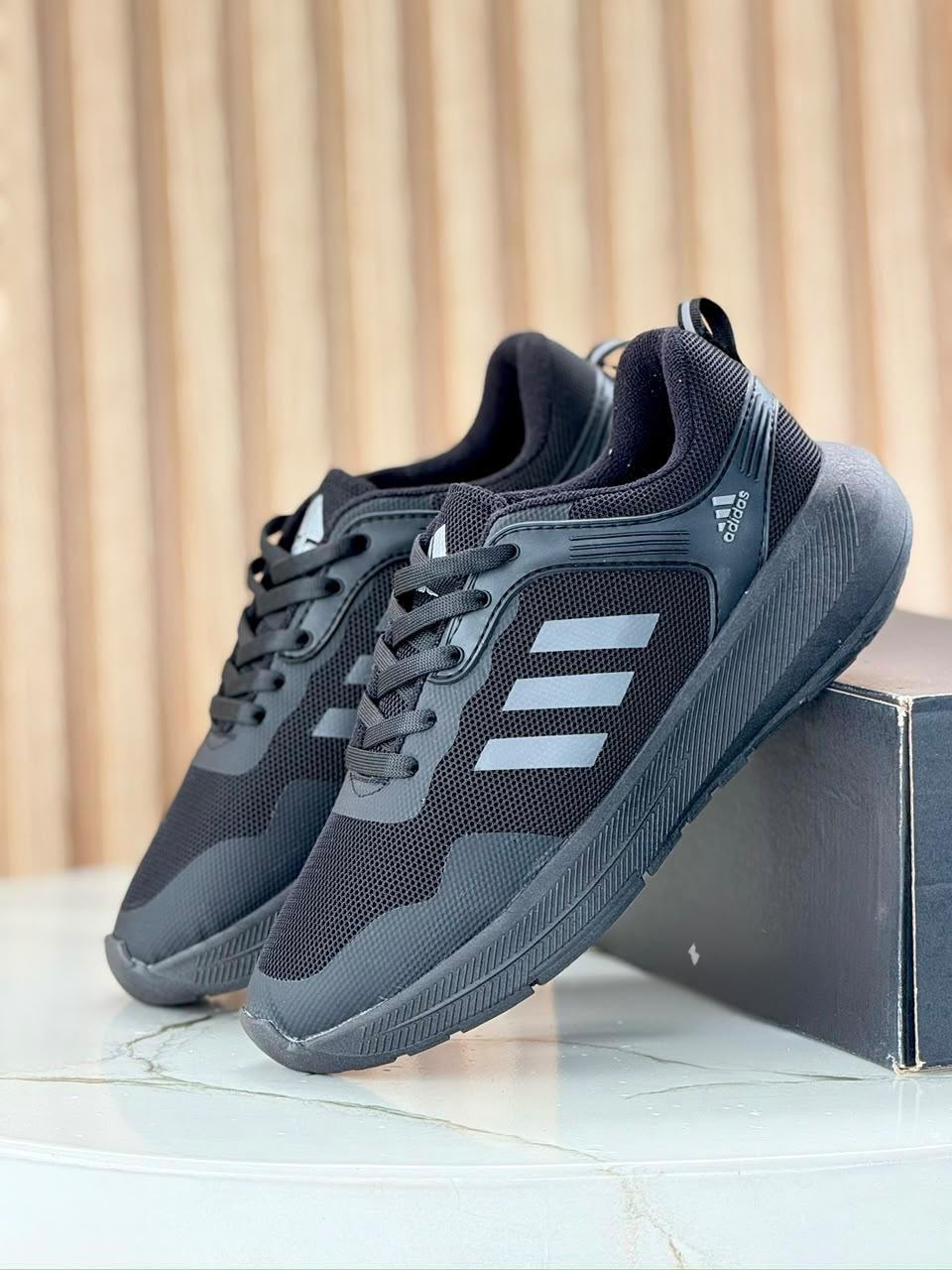 ADIDAS BOUNCE CB