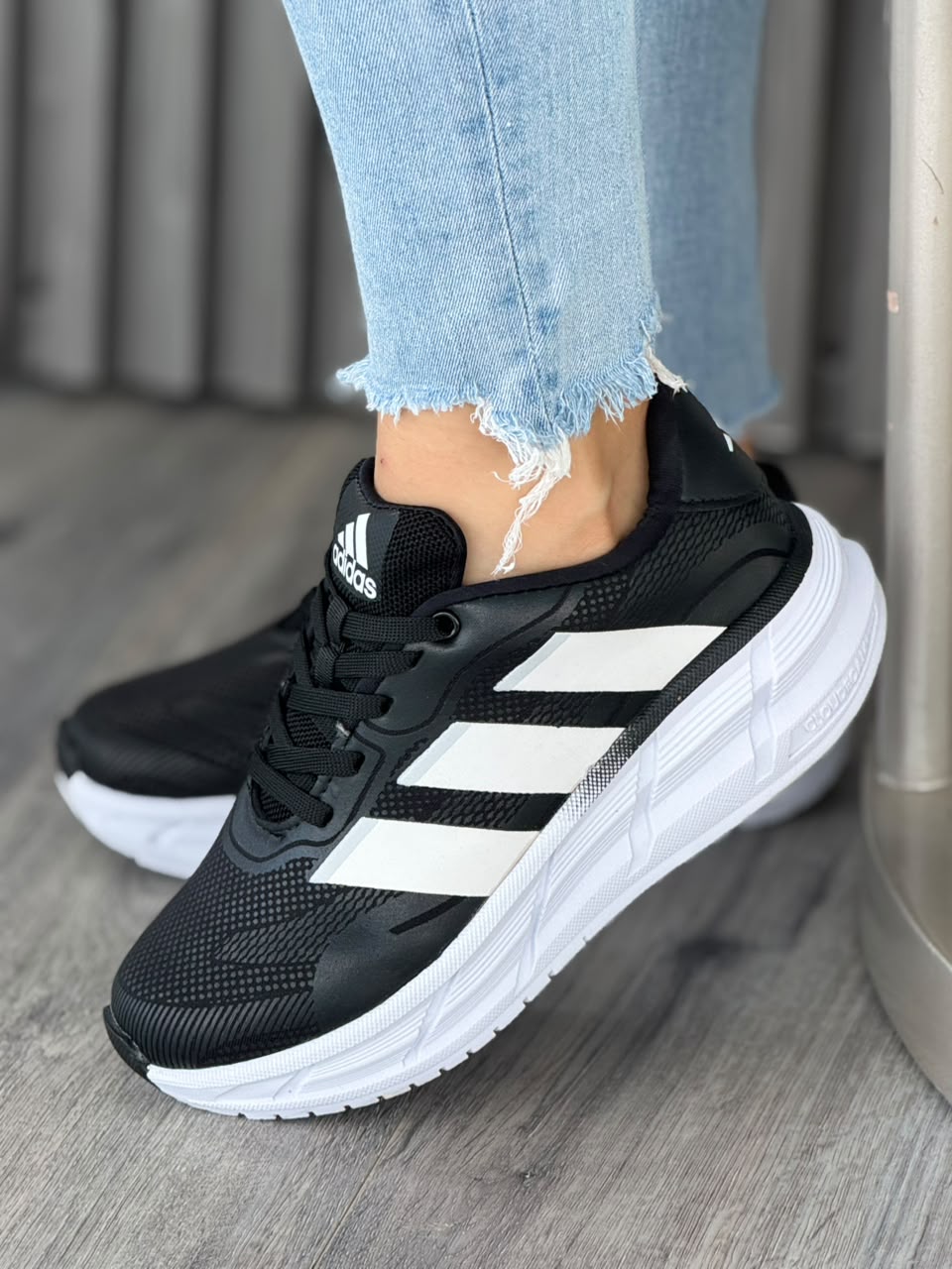 ADIDAS SKY