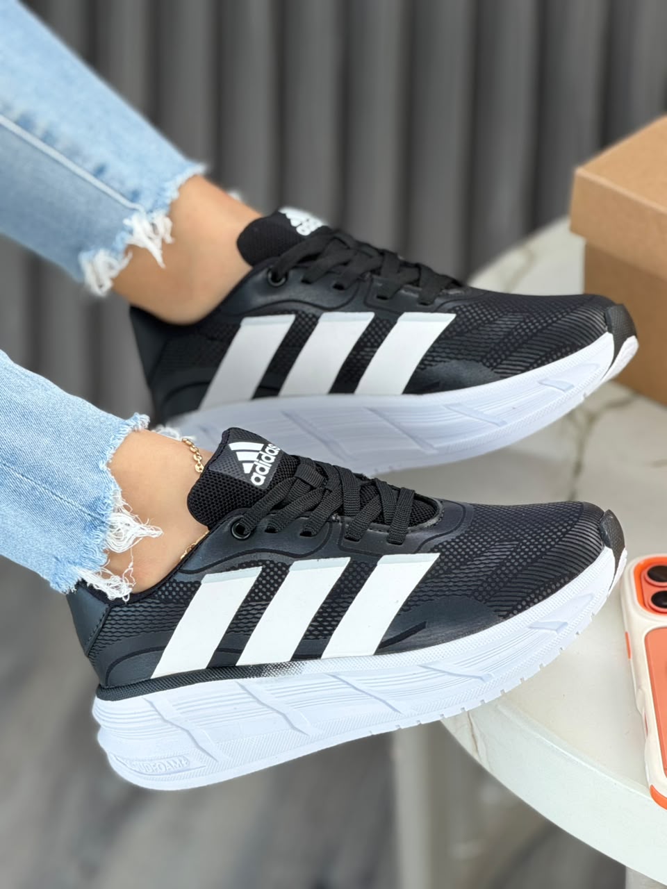 ADIDAS SKY
