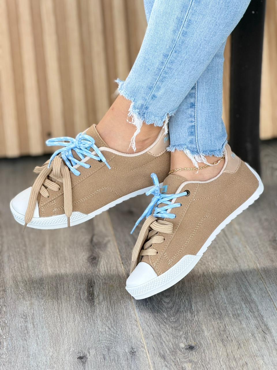 CONVERSE DAMA