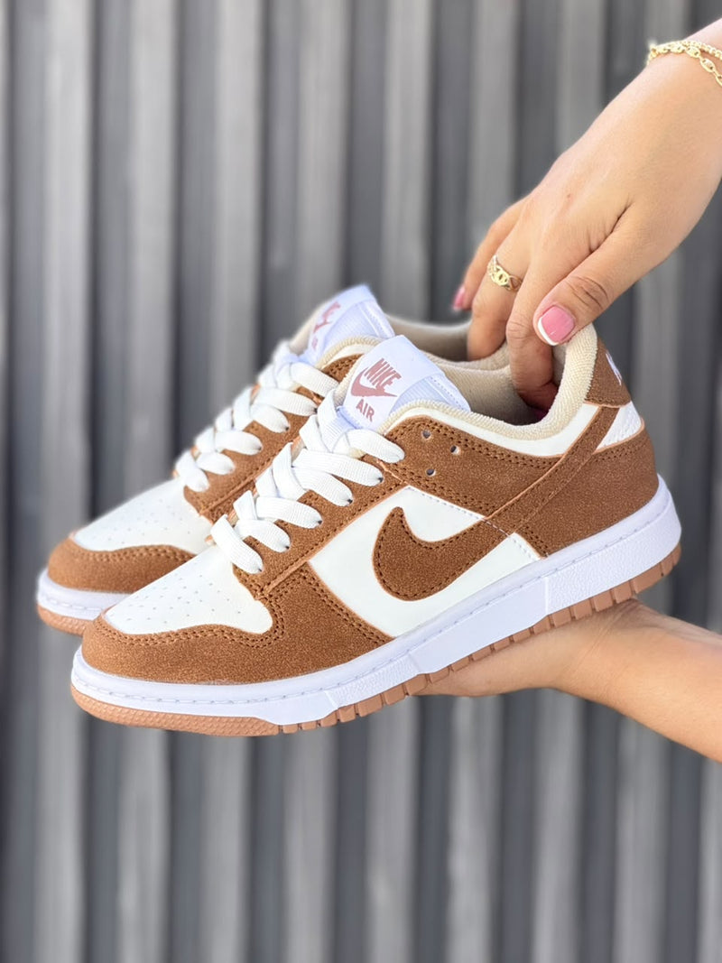 NIKE AIR DUNK
