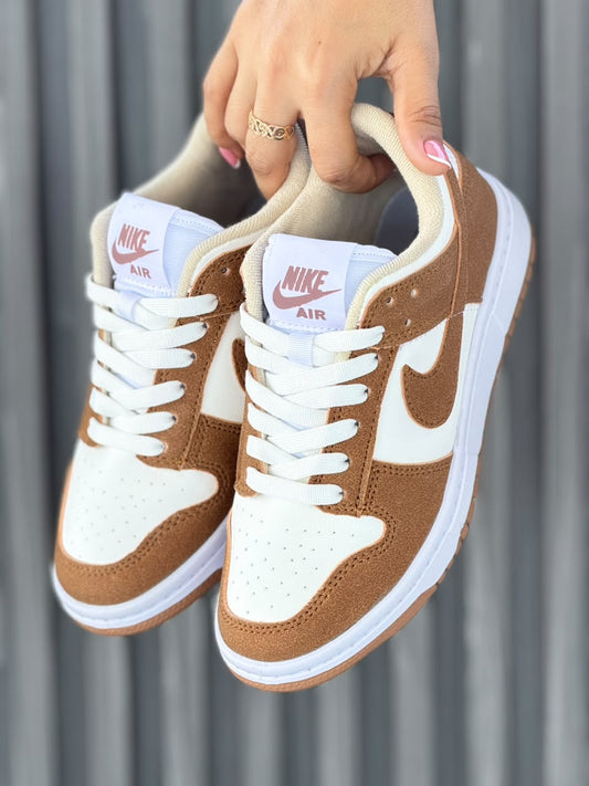 NIKE AIR DUNK