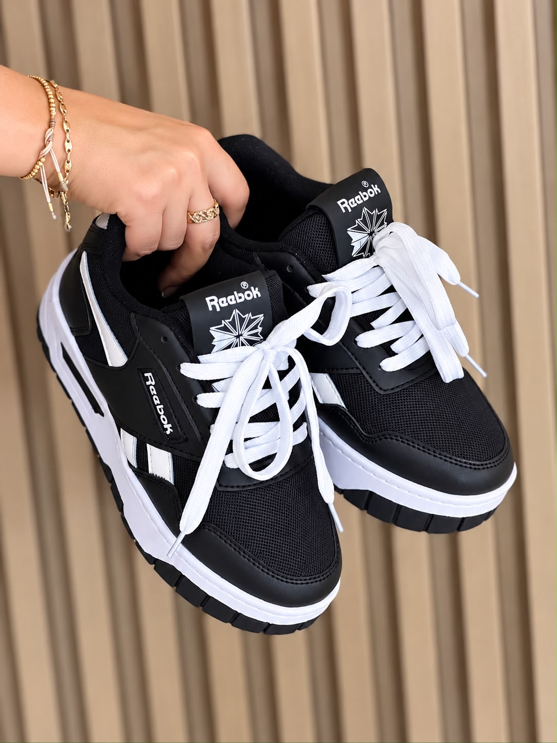 REEBOK CLASSICS