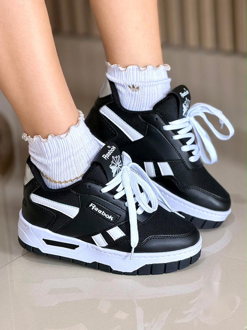 REEBOK CLASSICS